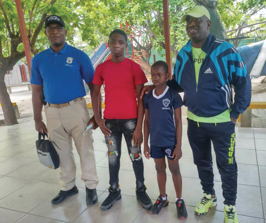 Jacot Football Passion et le SPNH-17 accompagnent les enfants des policiers assassinés !